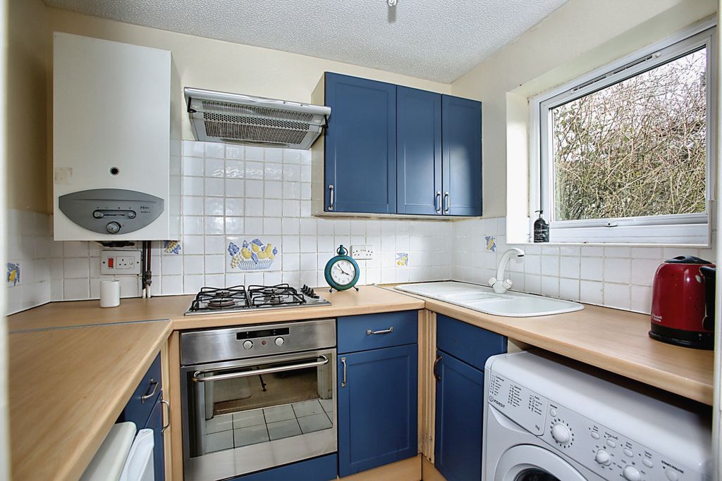 Additional image 7 of 1 bed flat for saleBubwith Close, Chard, Somerset TA20
