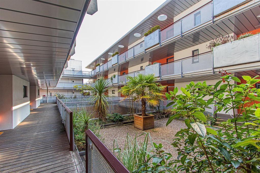 Additional image 18 of 2 bed flat for saleGreyfriars Road, Cardiff CF10