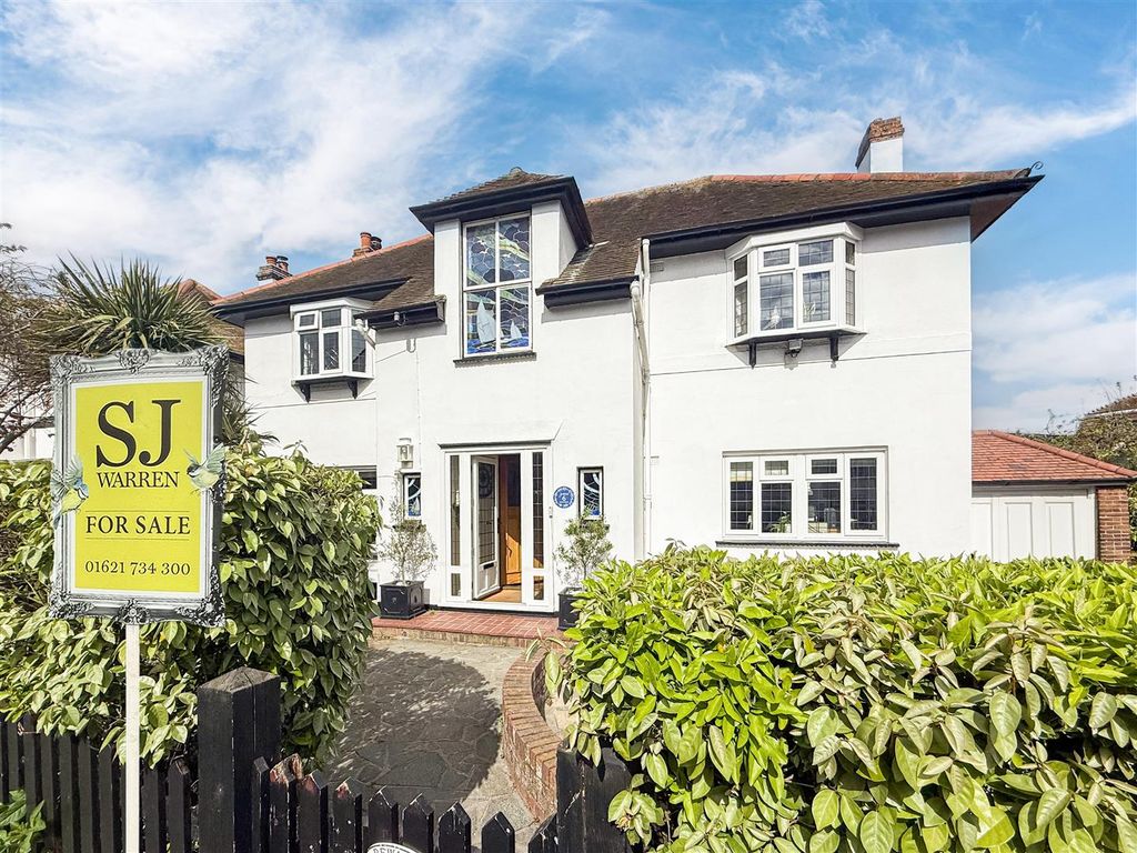 5 bed detached house for saleHigh Street, Burnham-On-Crouch CM0