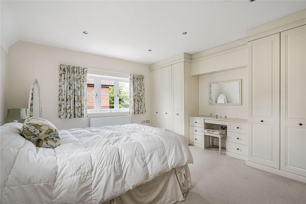 Additional image 9 of 3 bed detached house for saleHernes Oak, Chinnor, Oxfordshire OX39