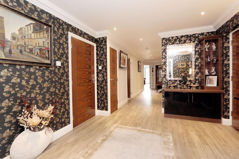 Additional image 6 of 3 bed flat for saleRegency Apartments, Manor Road, Chigwell IG7
