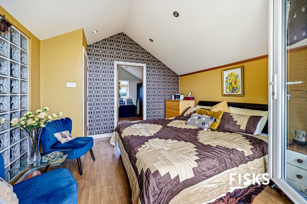 Additional image 18 of 4 bed detached house for saleThorney Bay Road, Canvey Island SS8