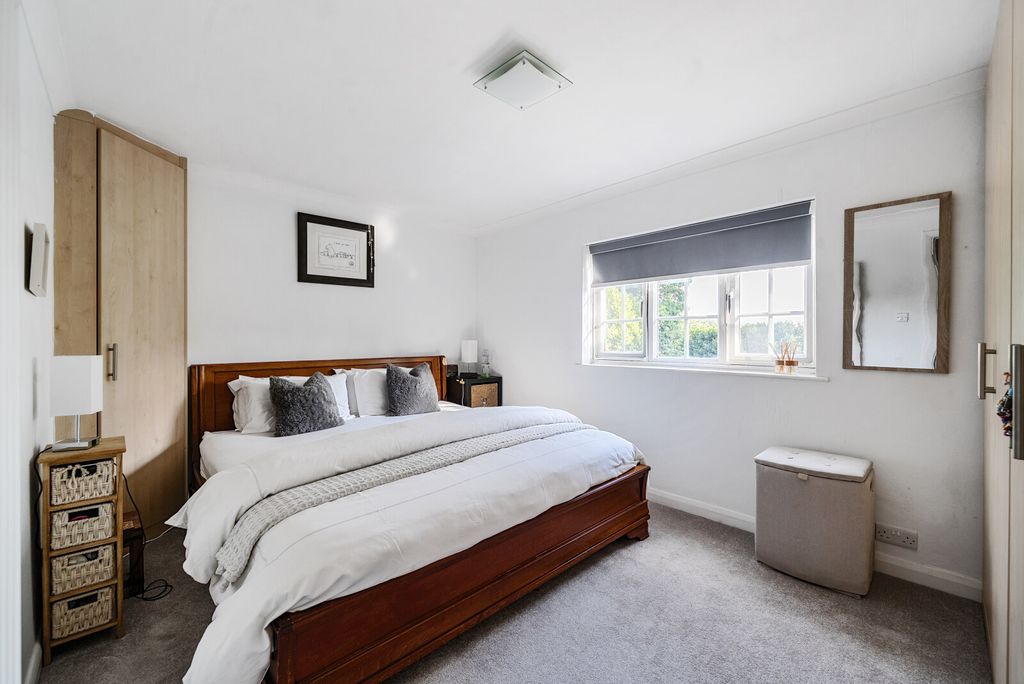 Additional image 8 of 4 bed end terrace house for saleSt. Anns Hill Road, Chertsey KT16