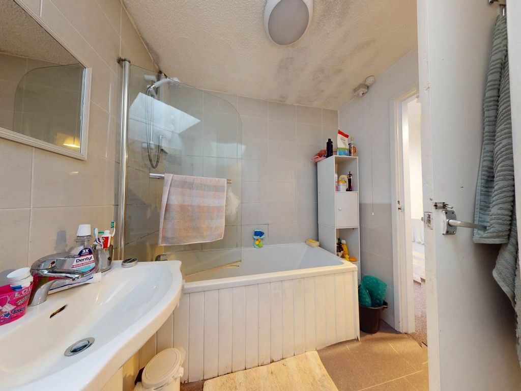 Additional image 5 of 2 bed property for saleSt. Helens Street, Caernarfon LL55
