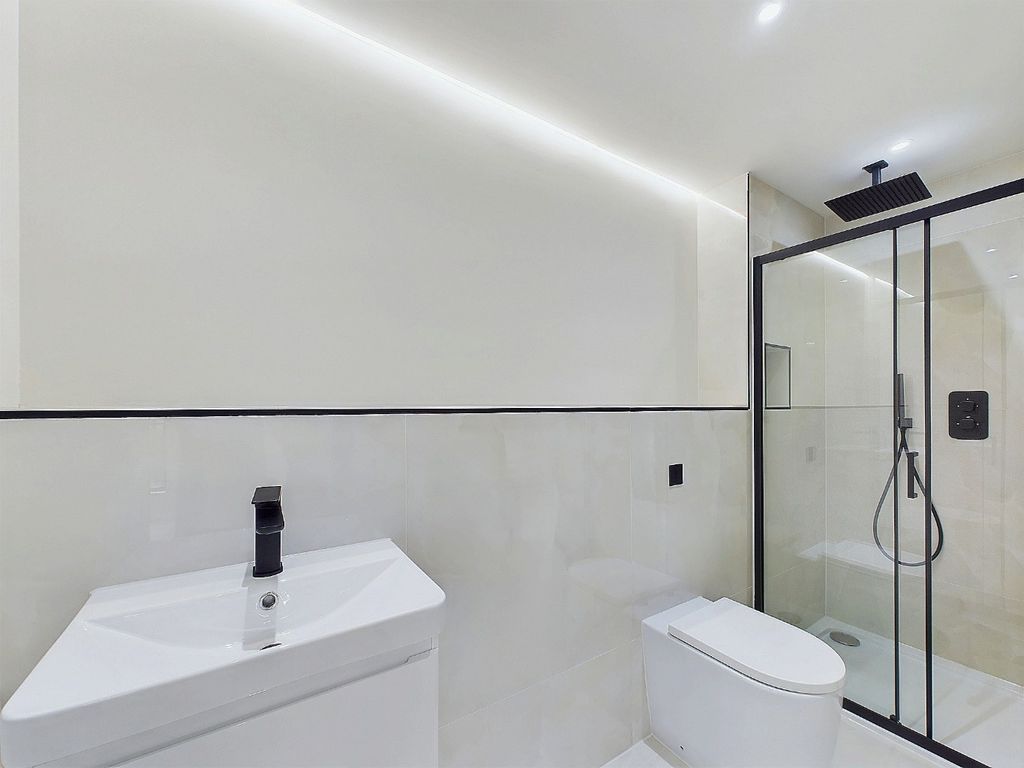 Additional image 8 of 2 bed flat for saleSilver Leaves, Southill Road, Chislehurst, Kent BR7