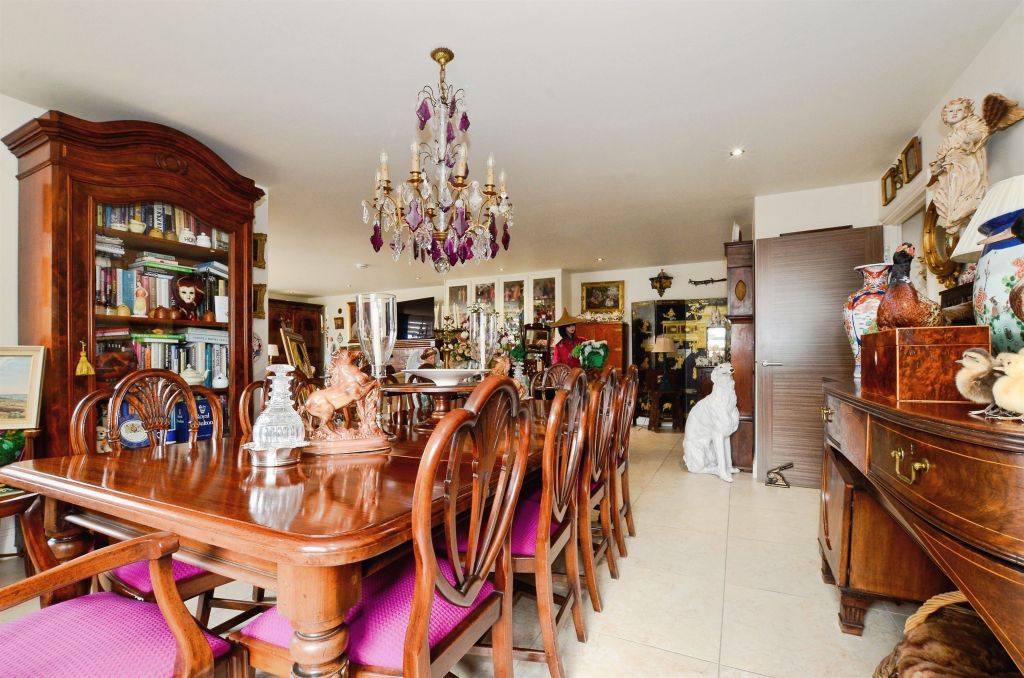 Additional image 26 of 3 bed penthouse for saleMarlborough Drive, Bushey WD23