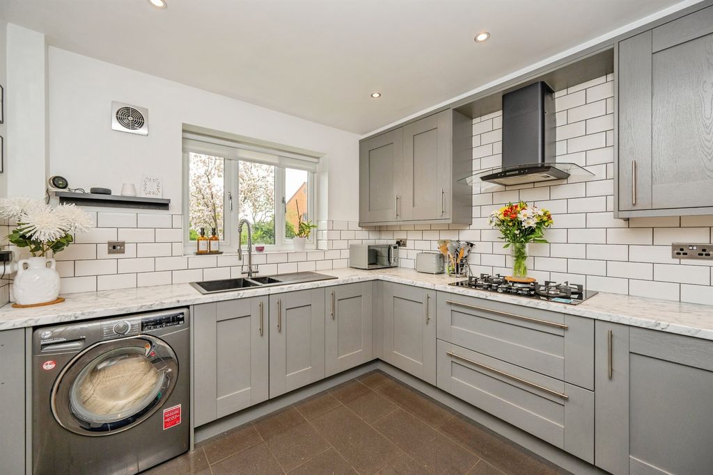 Additional image 4 of 3 bed semi-detached house for saleWillett Avenue, Burntwood WS7