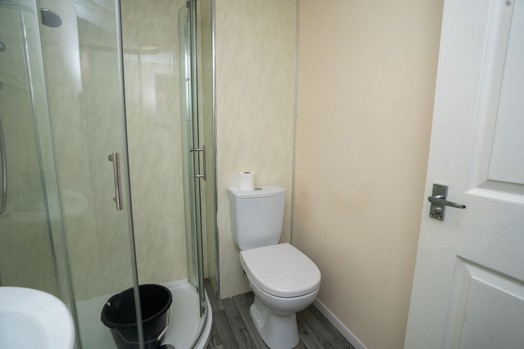 Additional image 5 of 2 bed flat for salePark Road, Chorley PR7