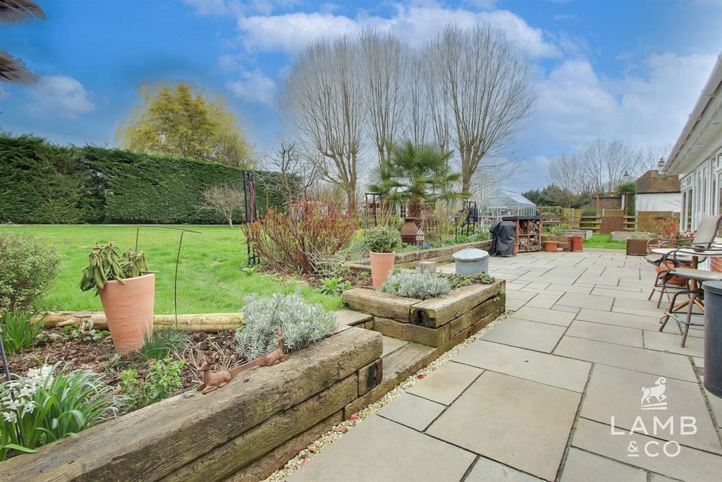 Additional image 27 of 5 bed detached house for saleLondon Road, Little Clacton CO16