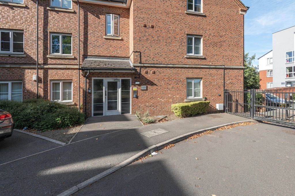 Additional image 18 of 2 bed flat for saleCastle Grove, Pontefract WF8