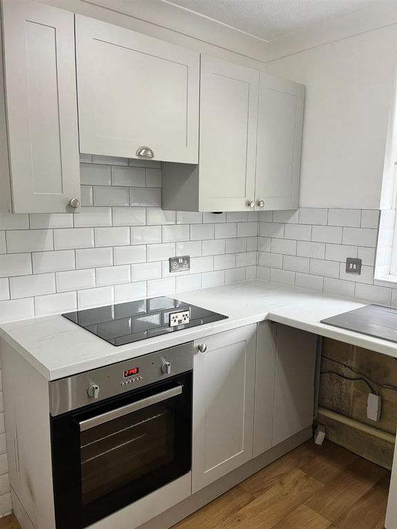 Additional image 6 of 1 bed flat for saleSt. Georges Close, Highcliffe BH23