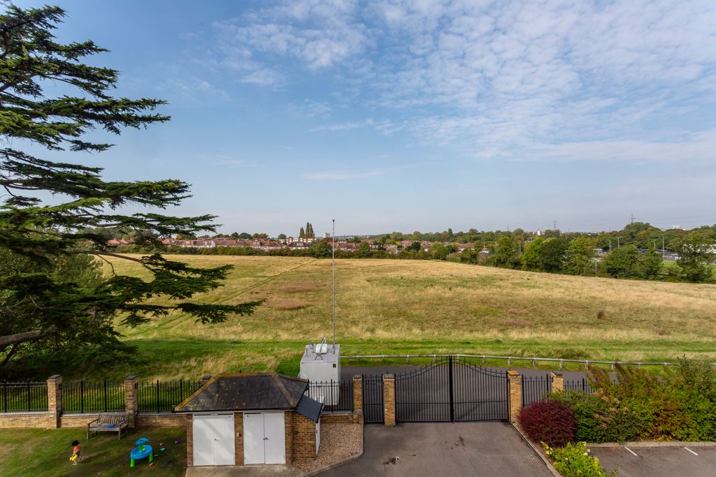 Additional image 37 of 2 bed flat for salePoulter Park, Bishopsford Road, Morden SM4