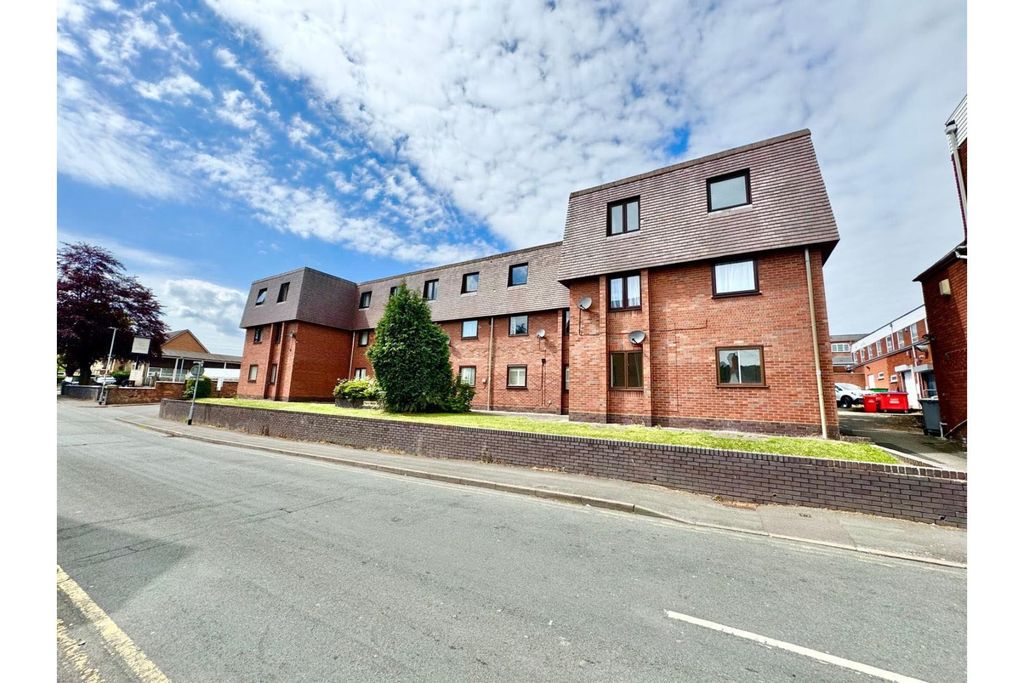 1 bed flat for saleEskrett Street, Cannock WS12