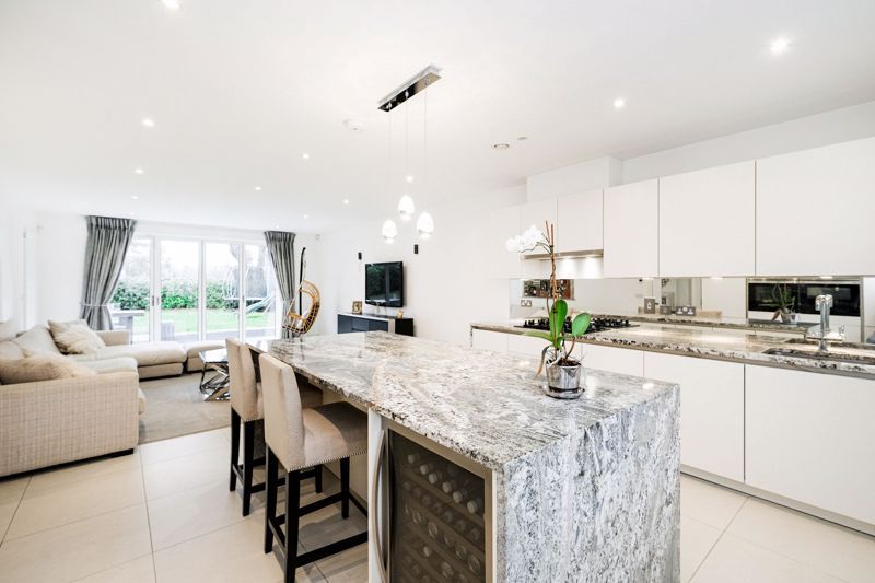 Additional image 12 of 5 bed detached house for saleHigh Road, Chigwell IG7