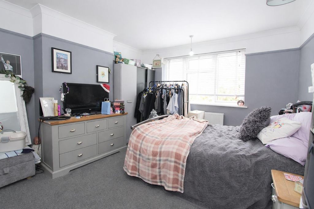 Additional image 15 of 5 bed semi-detached house for saleNorthwood Road, Carshalton SM5