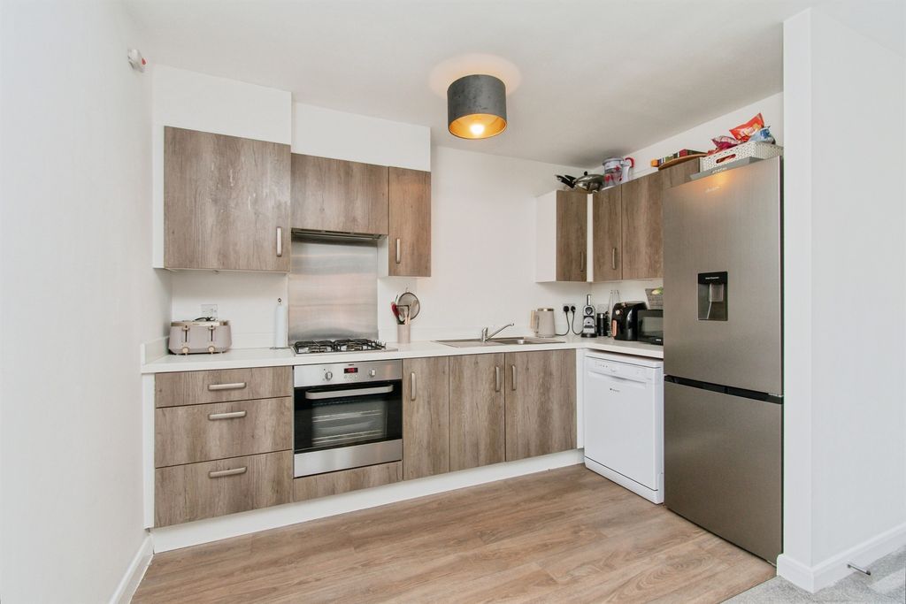 Additional image 3 of 2 bed flat for saleKitson Road, Castleford WF10