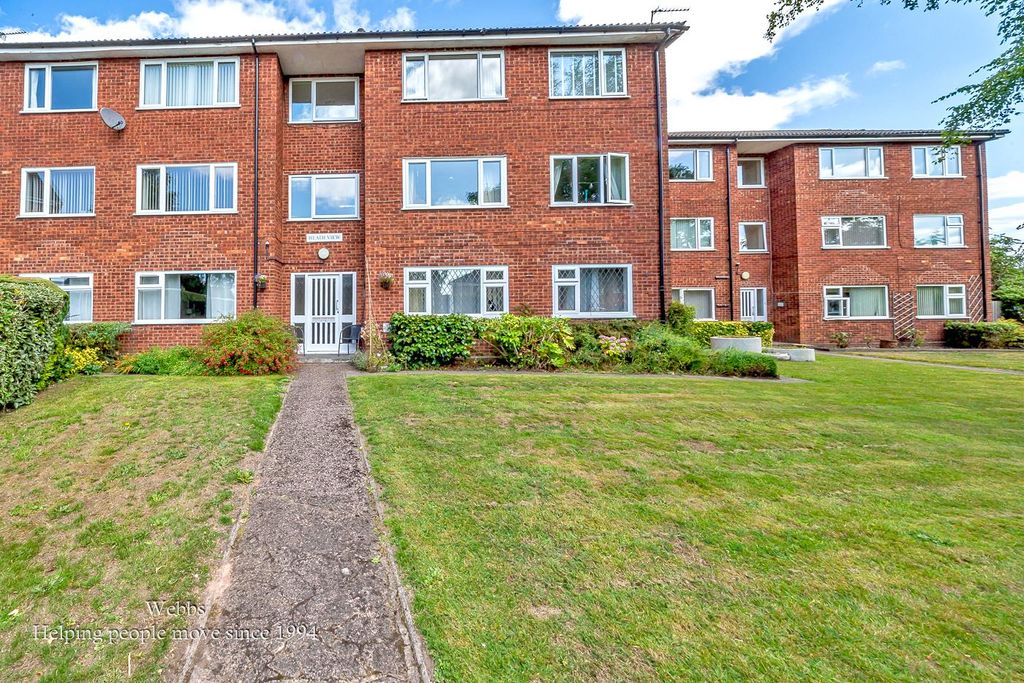 2 bed flat for saleCannock Road, Heath Hayes, Cannock WS12