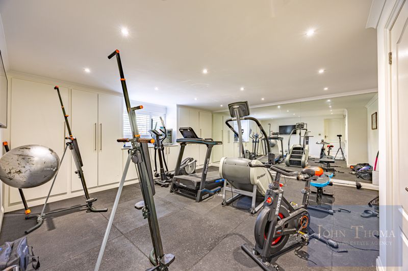 Additional image 17 of 5 bed detached house for saleTomswood Road, Chigwell IG7