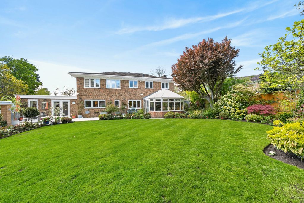 Additional image 18 of 5 bed detached house for saleRobin Hill Drive, Camberley GU15