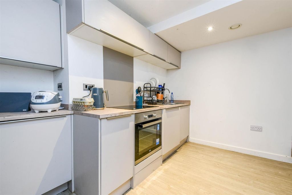 Additional image 4 of 1 bed flat for salePark Road, Chorley PR7