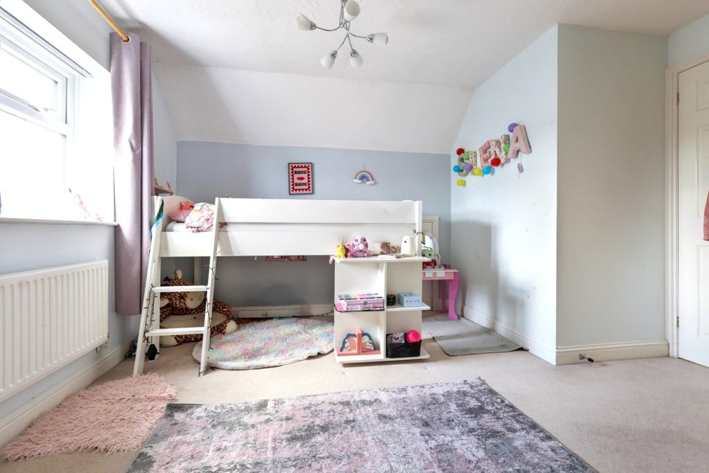 Additional image 15 of 4 bed detached house for sale16 Wychwood Close, Carterton OX18
