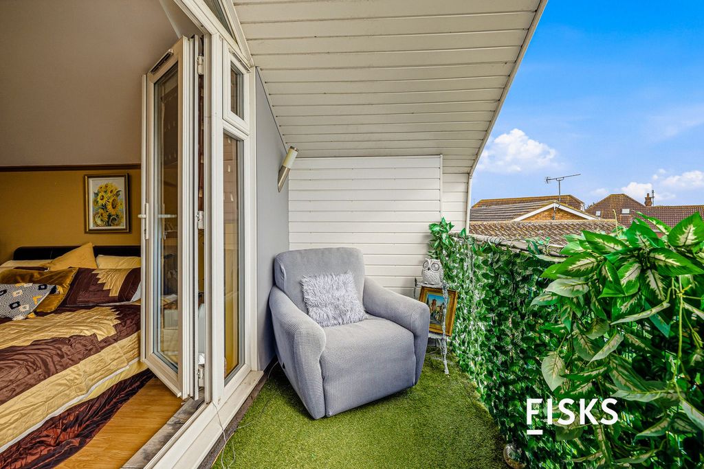 Additional image 20 of 4 bed detached house for saleThorney Bay Road, Canvey Island SS8