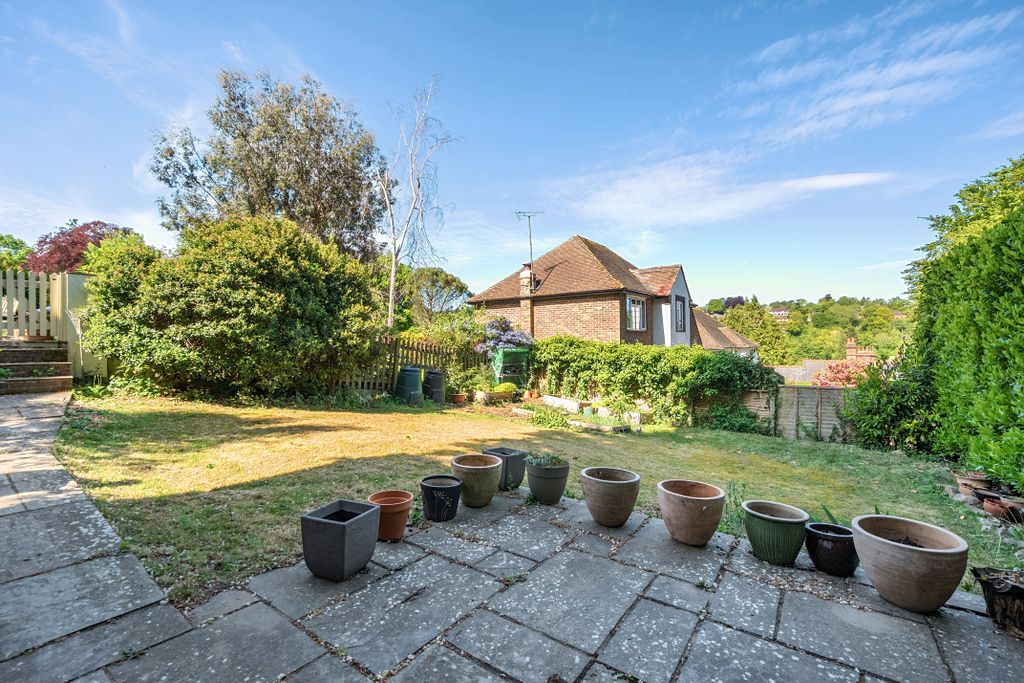 Additional image 13 of 2 bed flat for saleHarestone Hill, Caterham CR3