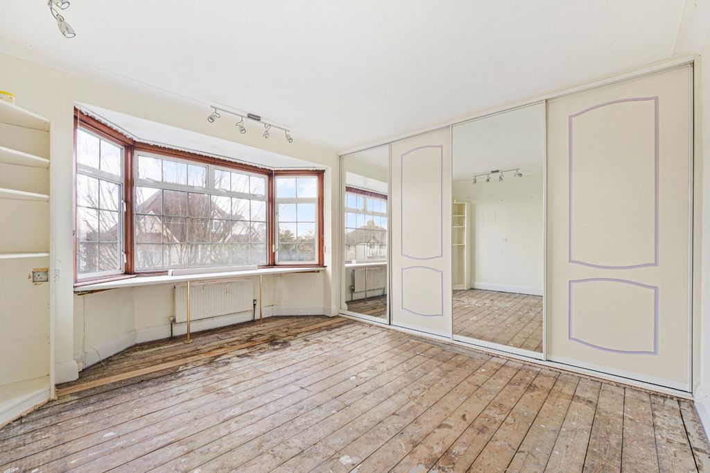Additional image 10 of 6 bed semi-detached house for saleSalisbury Road, Carshalton SM5
