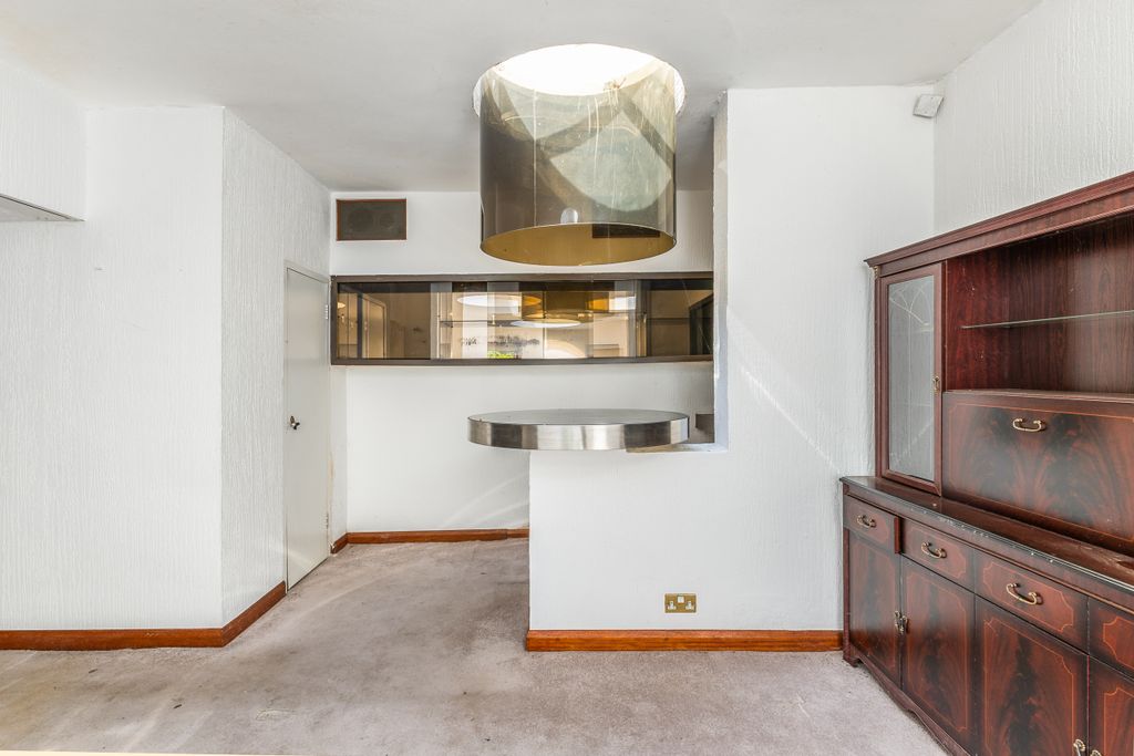 Additional image 18 of 7 bed detached house for saleRuxbury Road, Chertsey KT16
