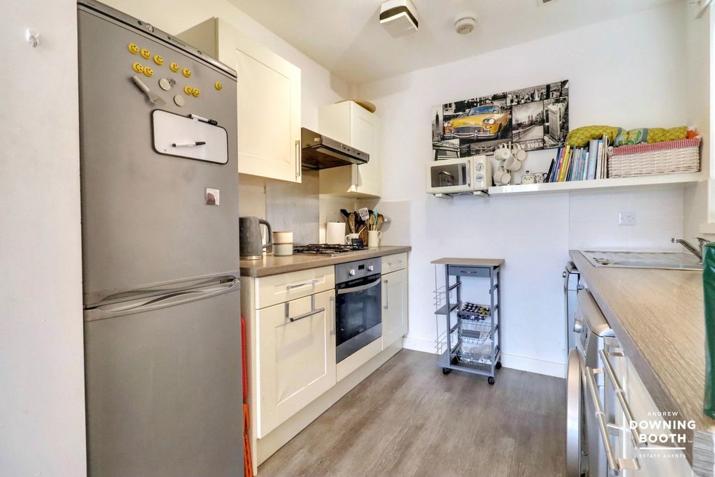 Additional image 8 of 2 bed flat for saleQueen Street, Lichfield WS13