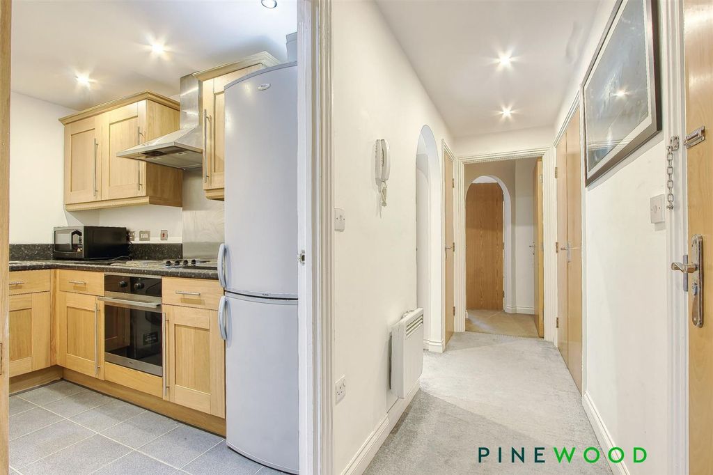 Additional image 5 of 1 bed flat for saleArchdale Close, Chesterfield S40