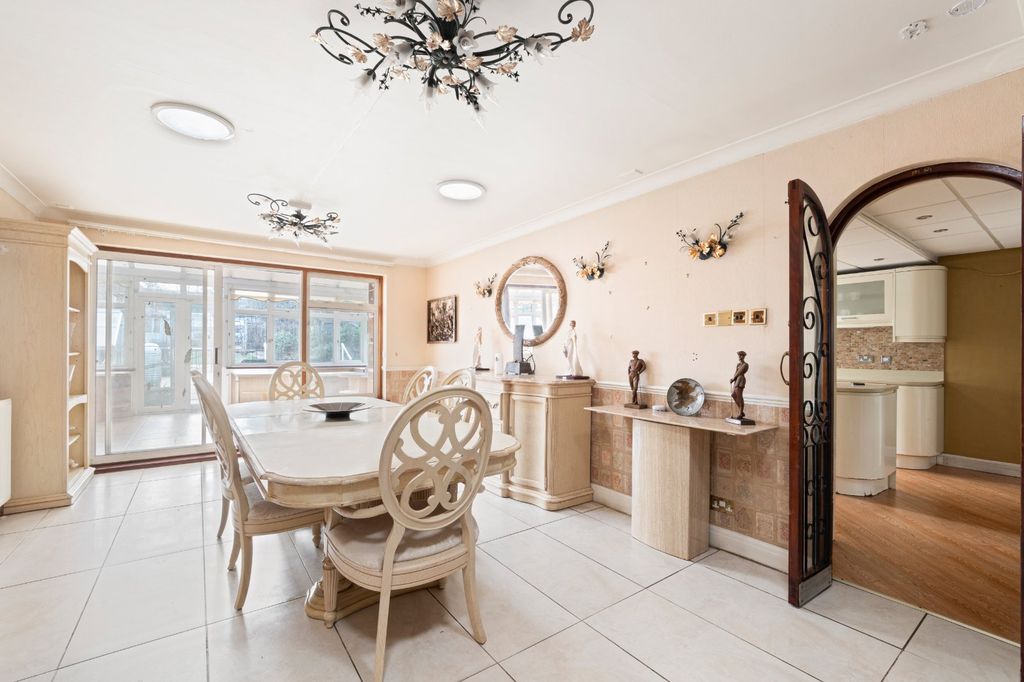 Additional image 31 of 6 bed semi-detached house for saleSalisbury Road, Carshalton SM5