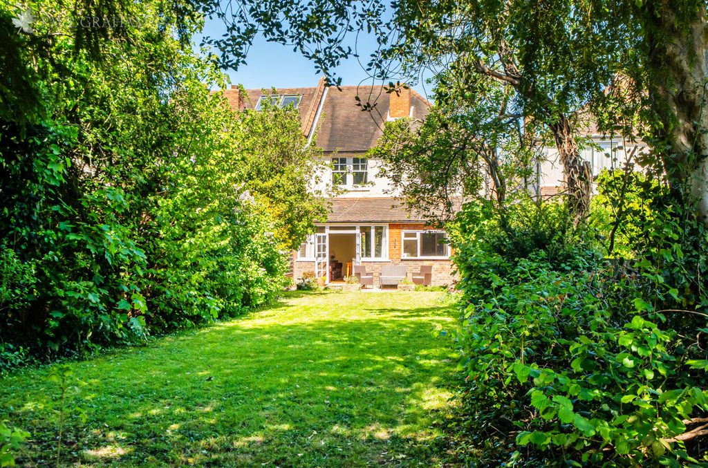 Additional image 16 of 4 bed semi-detached house for saleGrosvenor Avenue, Carshalton SM5
