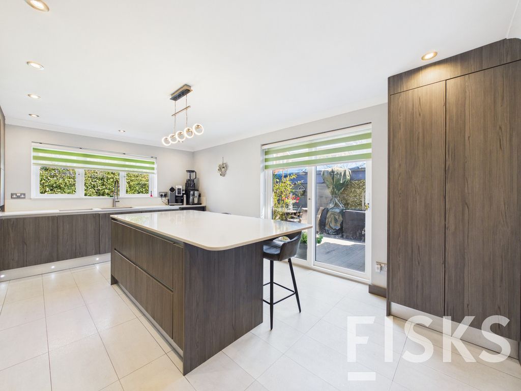Additional image 5 of 4 bed detached house for saleThorney Bay Road, Canvey Island SS8