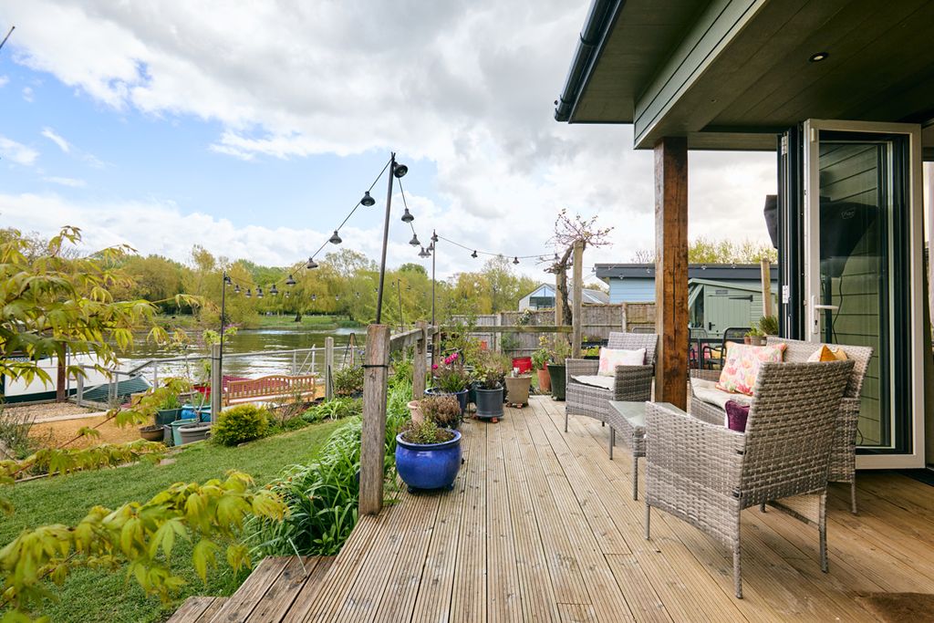 Additional image 4 of 2 bed detached house for saleLaleham Reach, Chertsey KT16