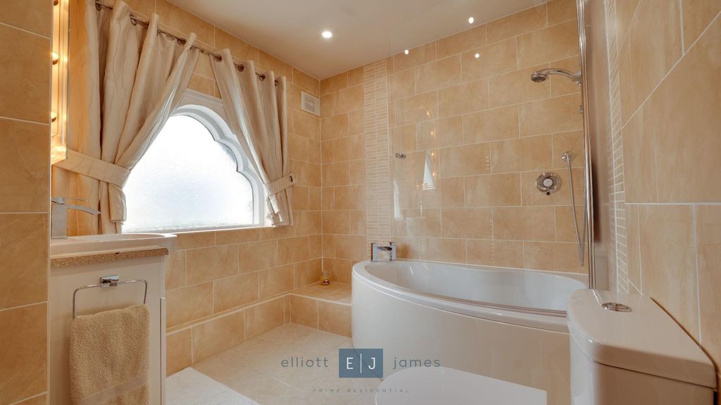 Additional image 24 of 5 bed detached house for saleLee Grove, Chigwell IG7