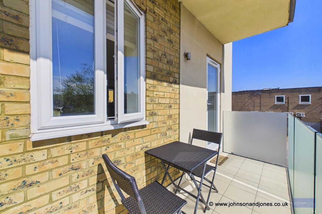 Additional image 15 of 2 bed flat for saleCoronation House, Chertsey KT16