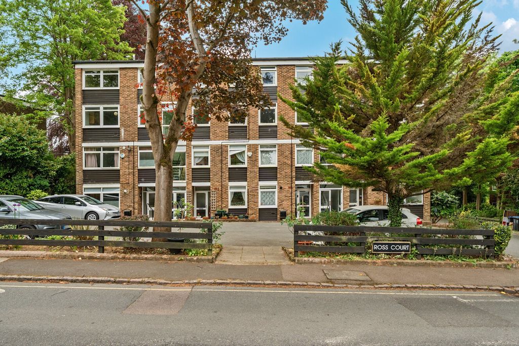 3 bed flat for saleLubbock Road, Chislehurst, Kent BR7