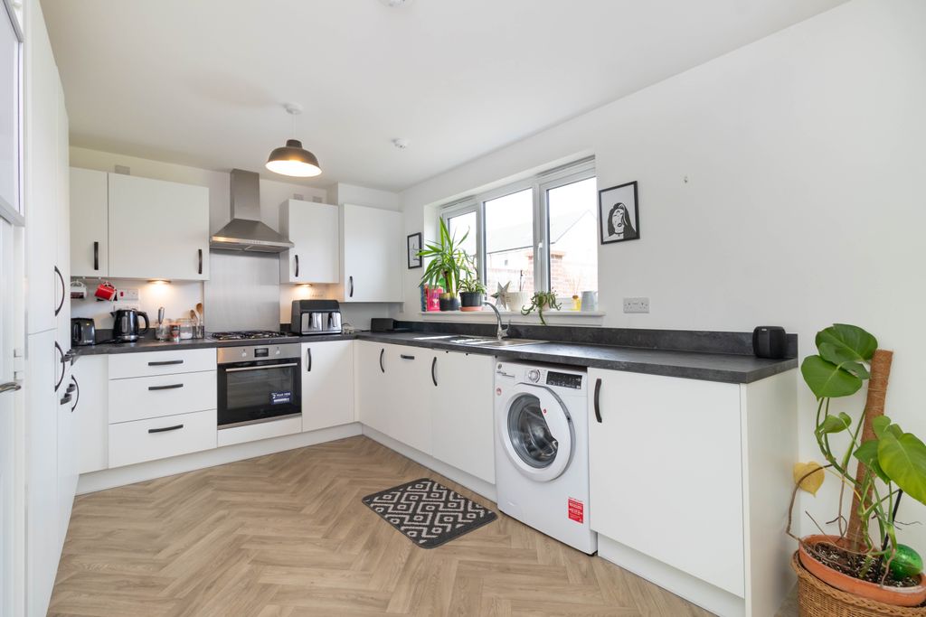 Additional image 3 of 4 bed detached house for saleOswald Street, Carnoustie DD7