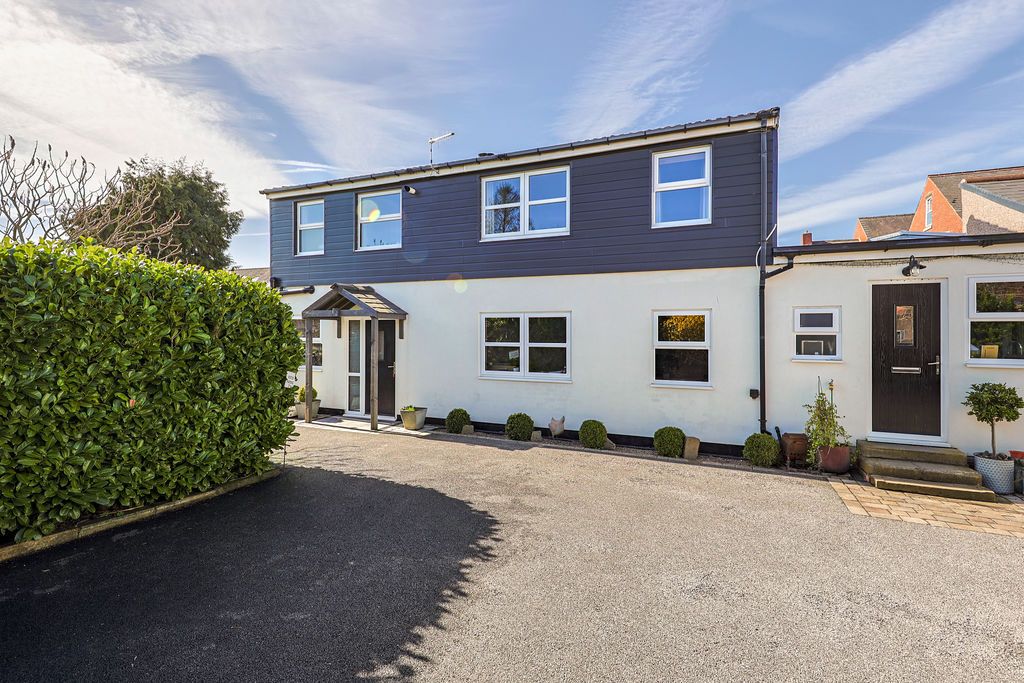 Additional image 26 of 6 bed detached house for saleChatsworth Road, Chesterfield S40