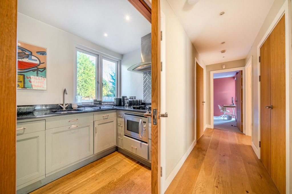Additional image 15 of 2 bed flat for saleElmstead Lane, Chislehurst BR7