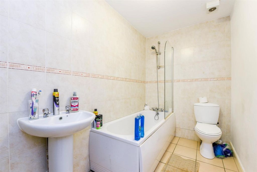 Additional image 9 of 2 bed flat for saleMoor Road, Chorley PR7