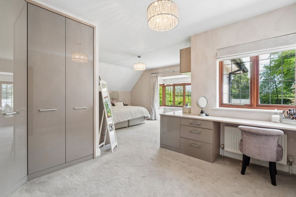 Additional image 11 of 5 bed detached house for saleBurtons Lane, Chalfont St. Giles, Buckinghamshire HP8