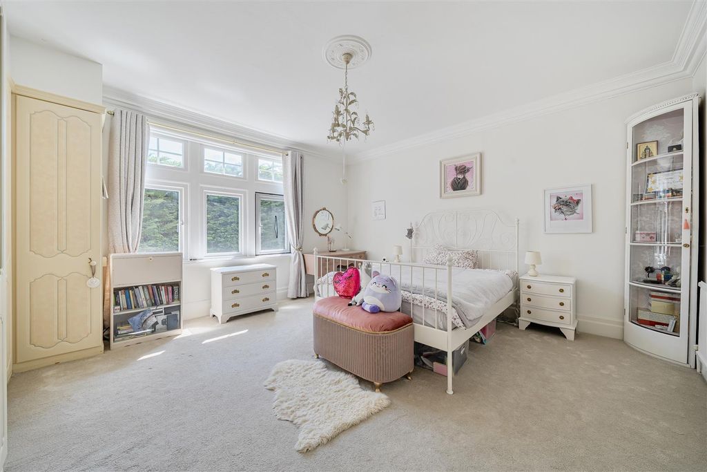 Additional image 25 of 3 bed maisonette for saleBrackendale Road, Camberley, Surrey GU15