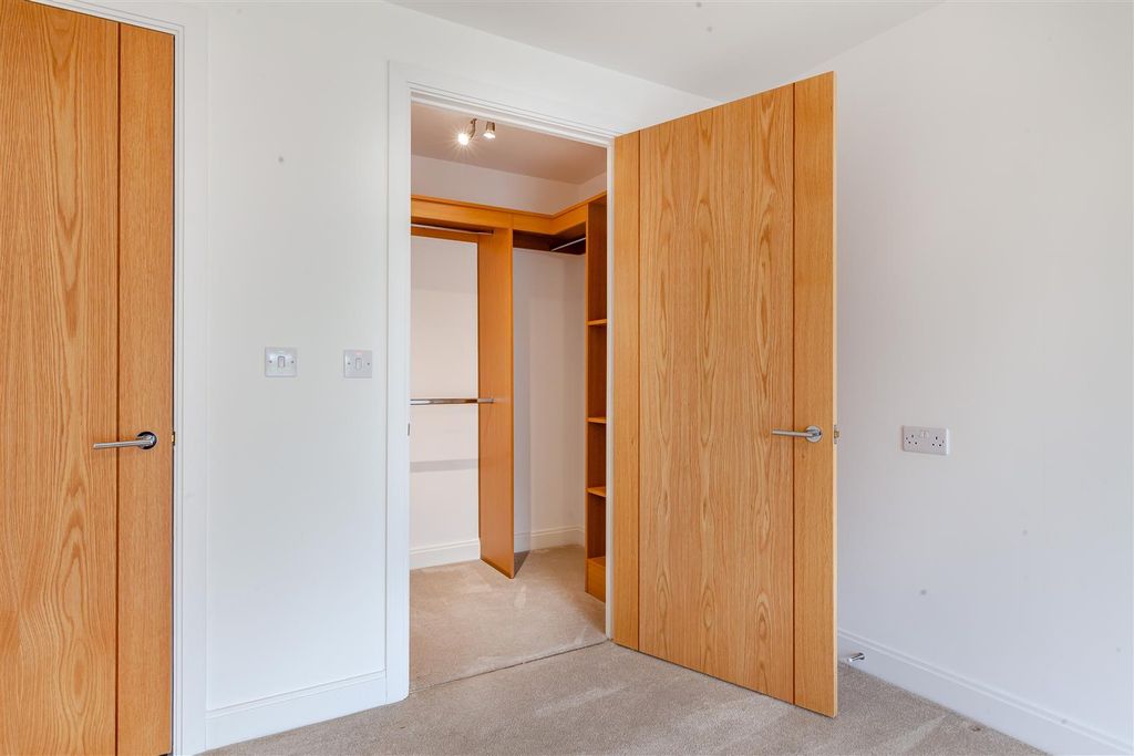 Additional image 8 of 2 bed flat for saleMiami House, Princes Road, Chelmsford, Essex CM2