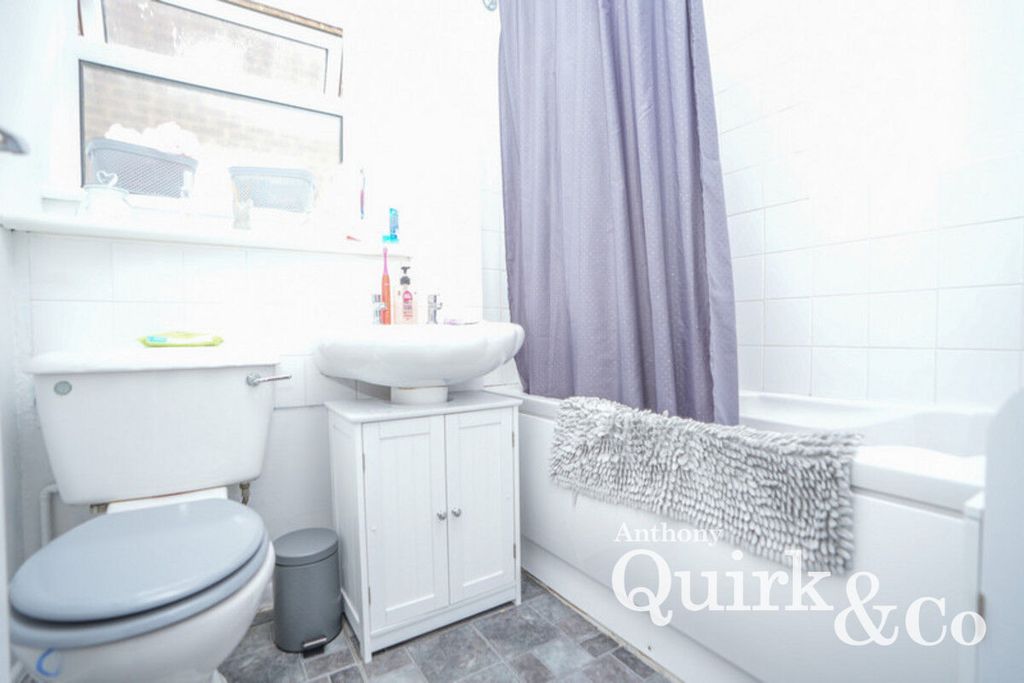Additional image 2 of 1 bed maisonette for saleHilton Road, Canvey Island SS8