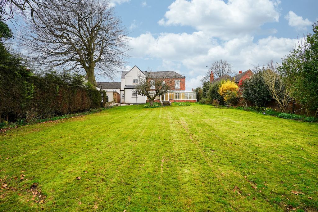 Additional image 3 of 5 bed detached house for saleStorrs Road, Chesterfield S40