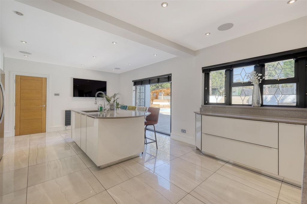 Additional image 12 of 4 bed detached house for saleCourtland Drive, Chigwell IG7