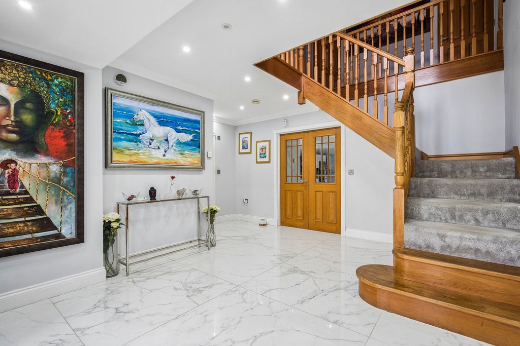Additional image 5 of 5 bed detached house for saleHeathfield Road, Bushey WD23