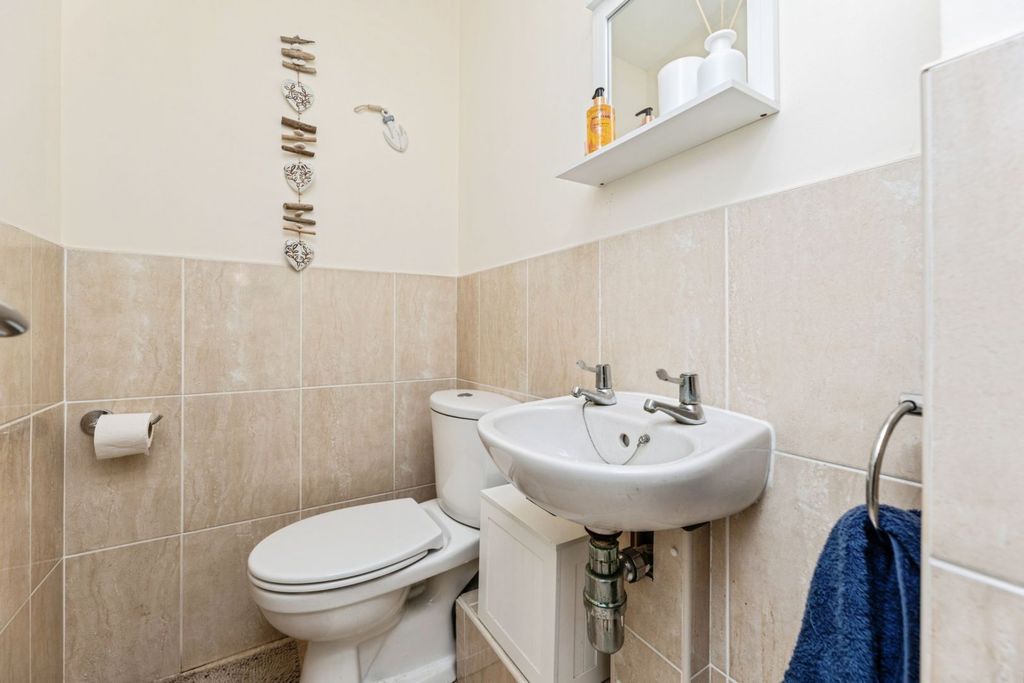 Additional image 13 of 4 bed detached house for saleHillcrest Mount, Townville, Castleford WF10